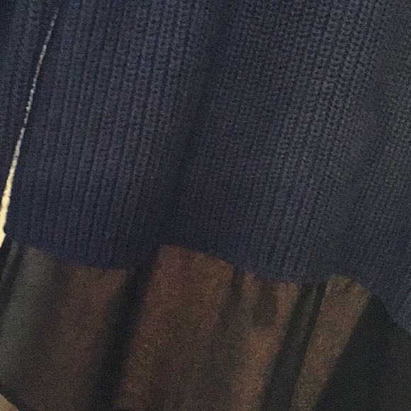 Banana Republic sweater - Picture 2 of 3